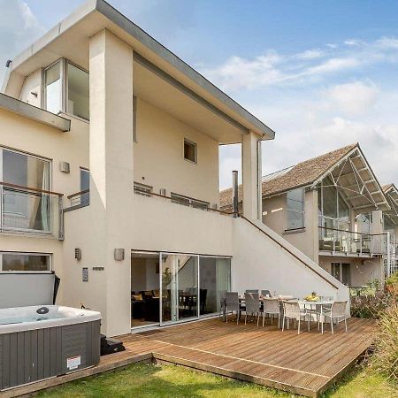 Cotswolds Lakehouse, With Hot Tub & Spa Access, Lower Mill Estate Somerford Keynes Exterior foto